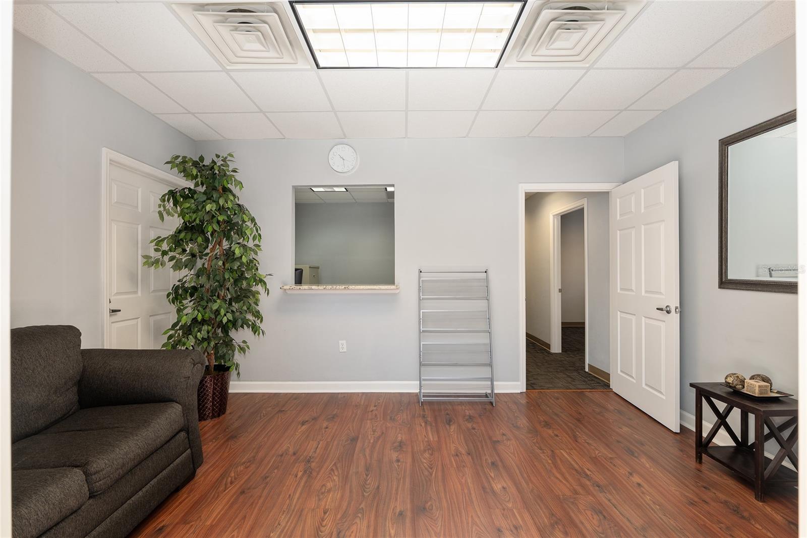 METRO 39 OFFICE PARK CONDO BLDG 2 - Commercial Lease