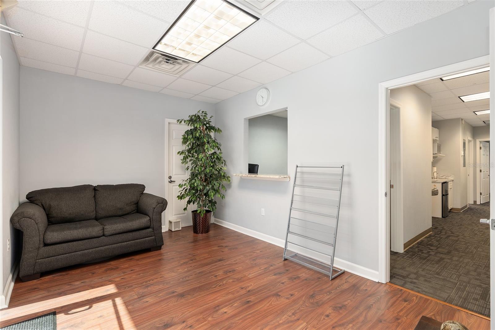 METRO 39 OFFICE PARK CONDO BLDG 2 - Commercial Lease