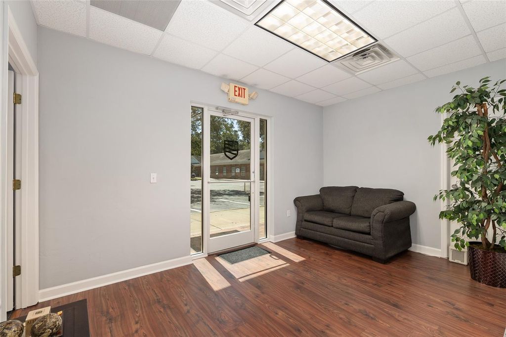 Photo of 4130 NW 37th Place, Gainesville, FL 32606 (MLS # GC534960)