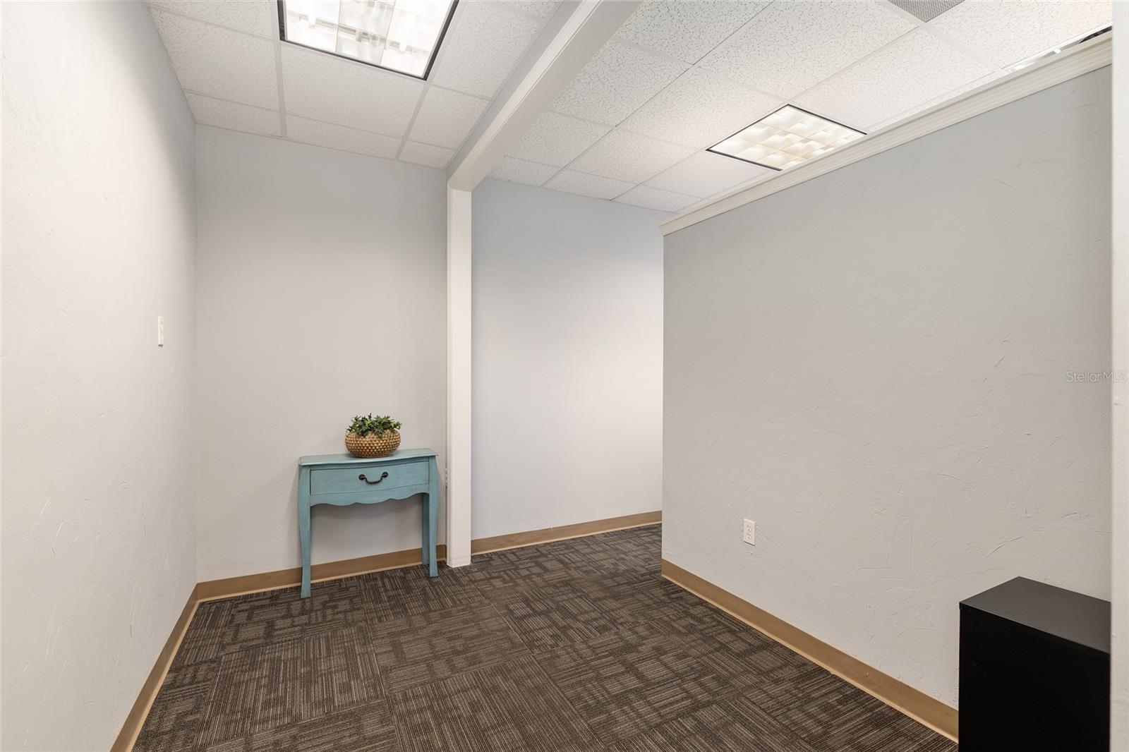 METRO 39 OFFICE PARK CONDO BLDG 2 - Commercial Lease