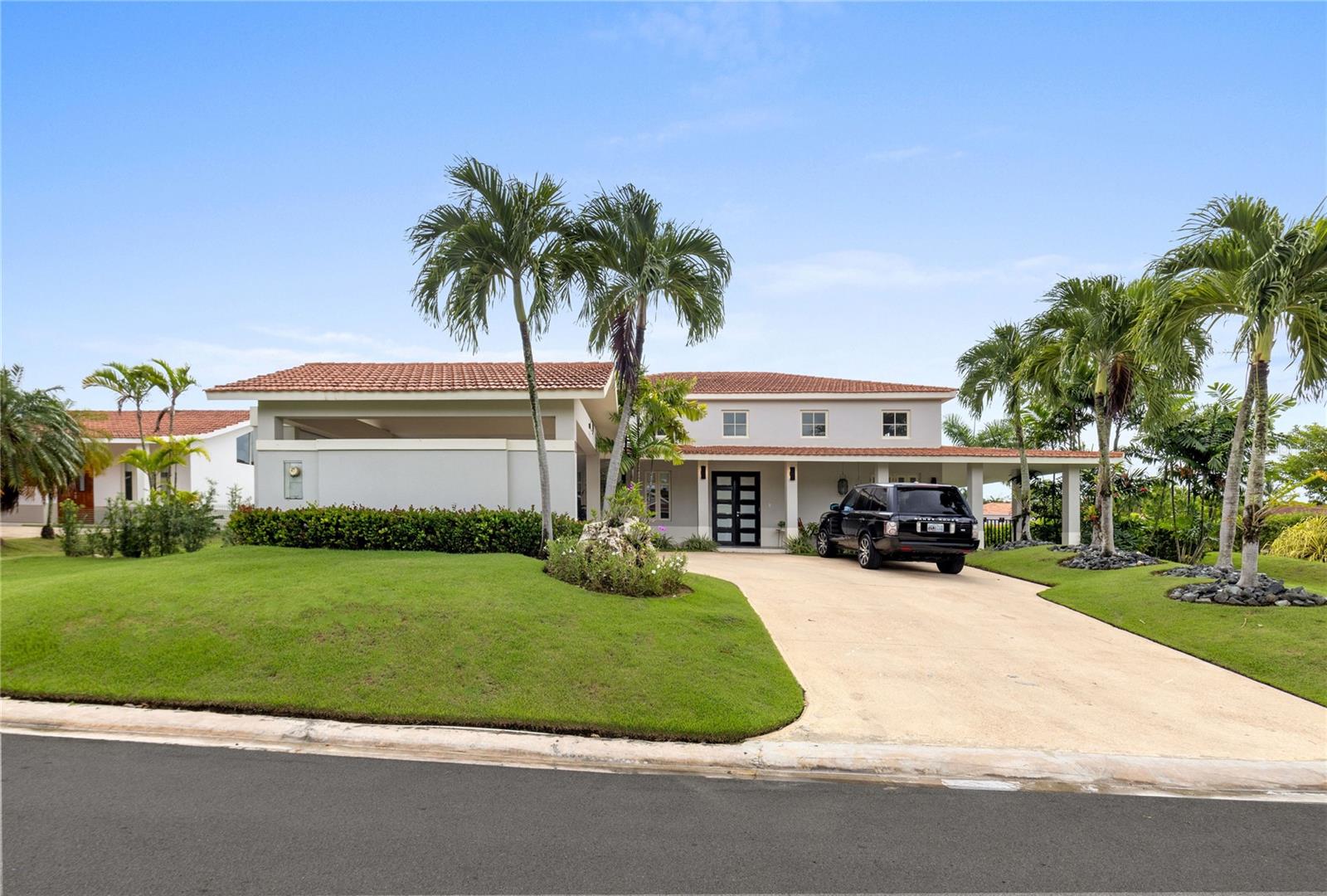 SABANERA DE DORADO - Residential