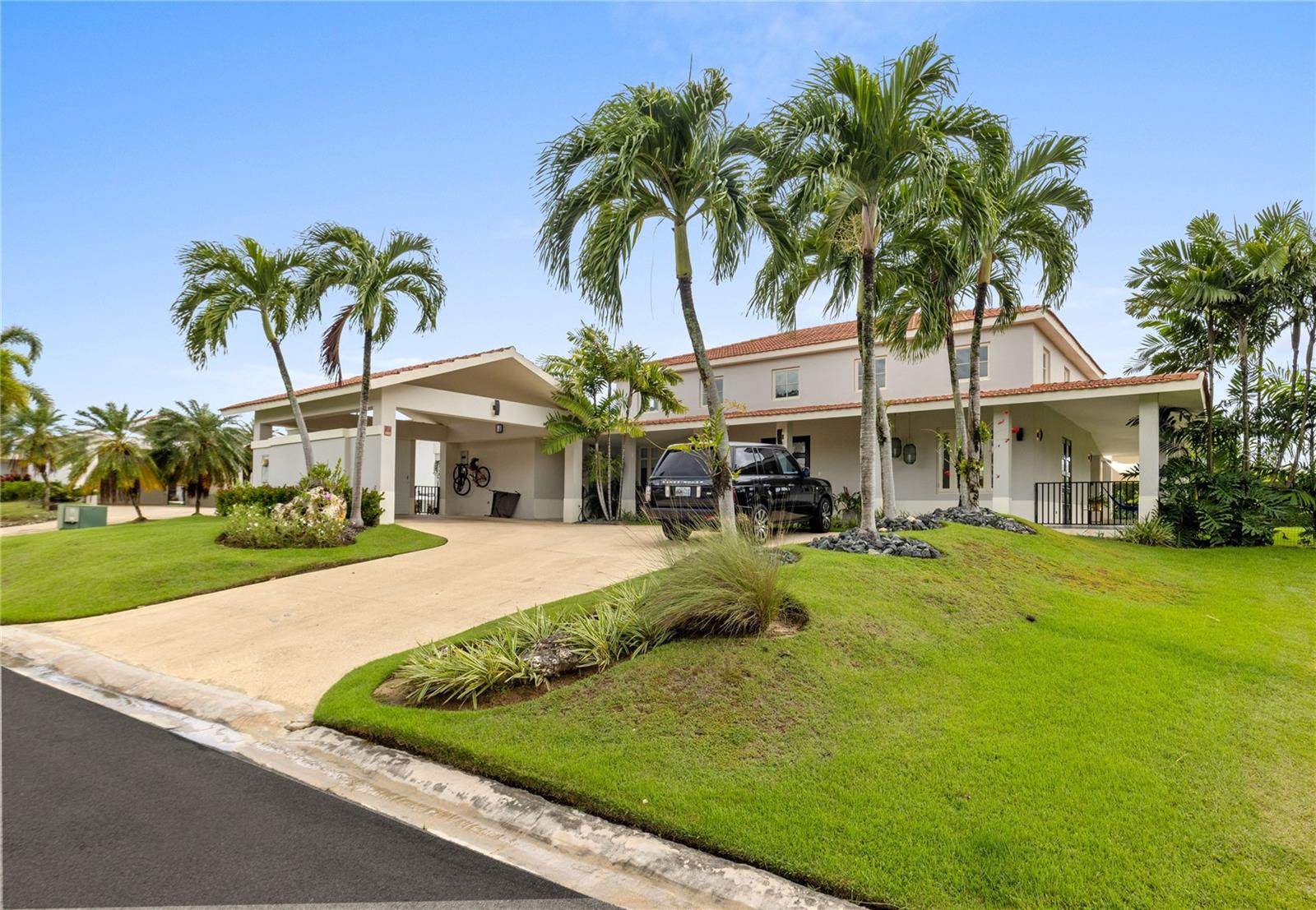 SABANERA DE DORADO - Residential