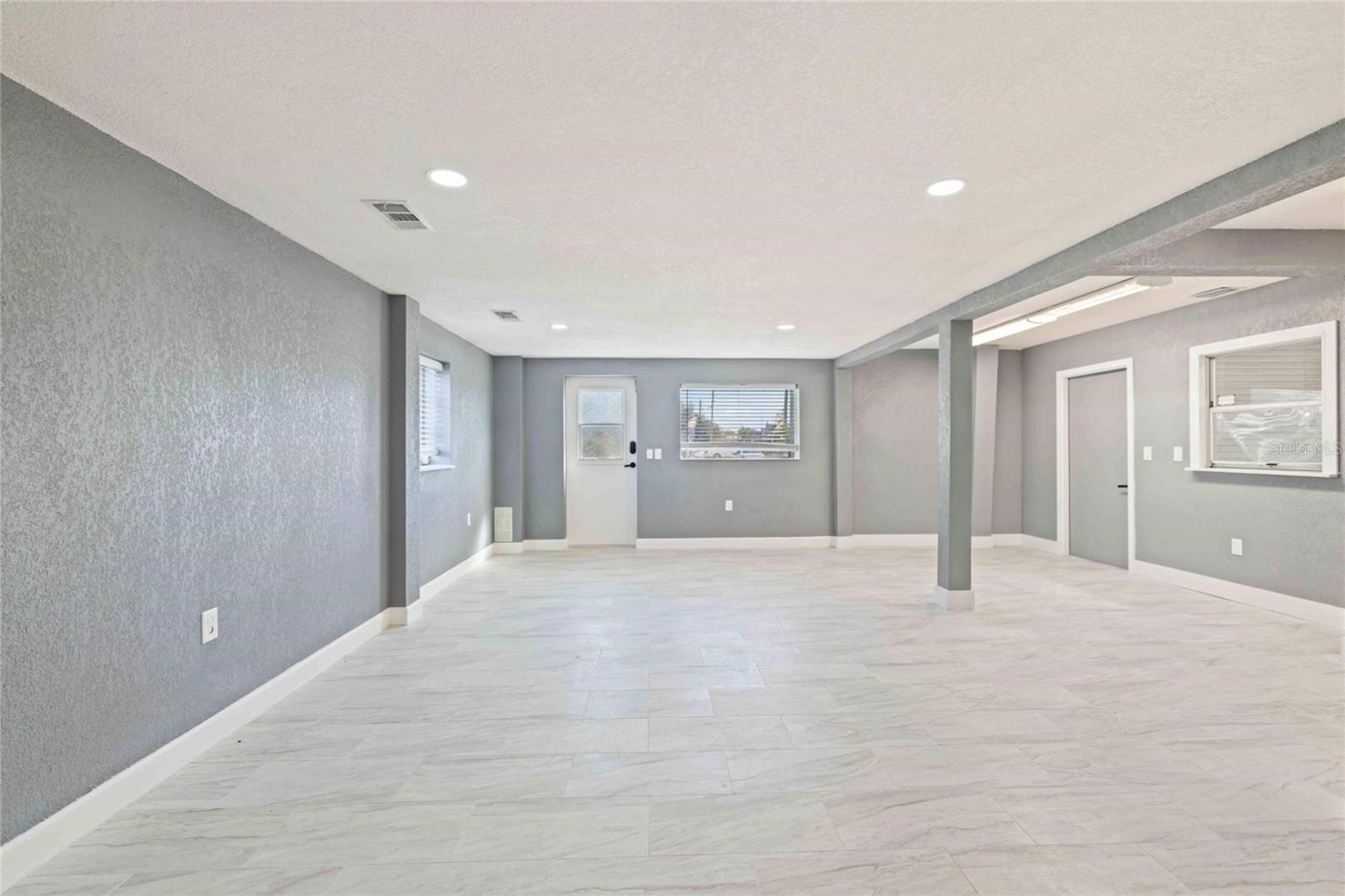 SAN CASA - Commercial Sale