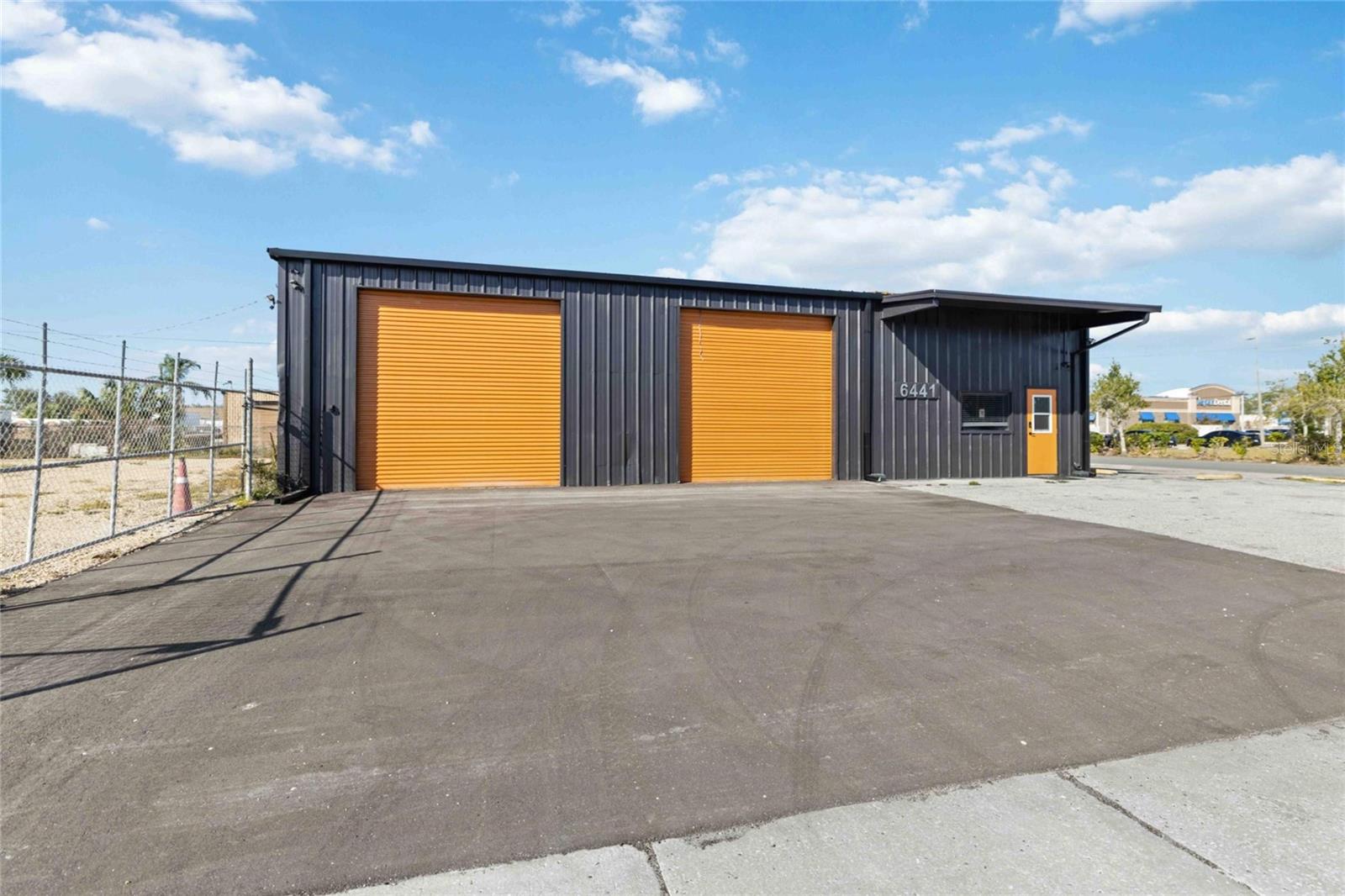 SAN CASA - Commercial Sale