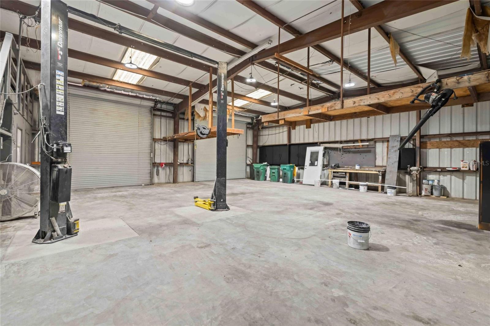 SAN CASA - Commercial Sale