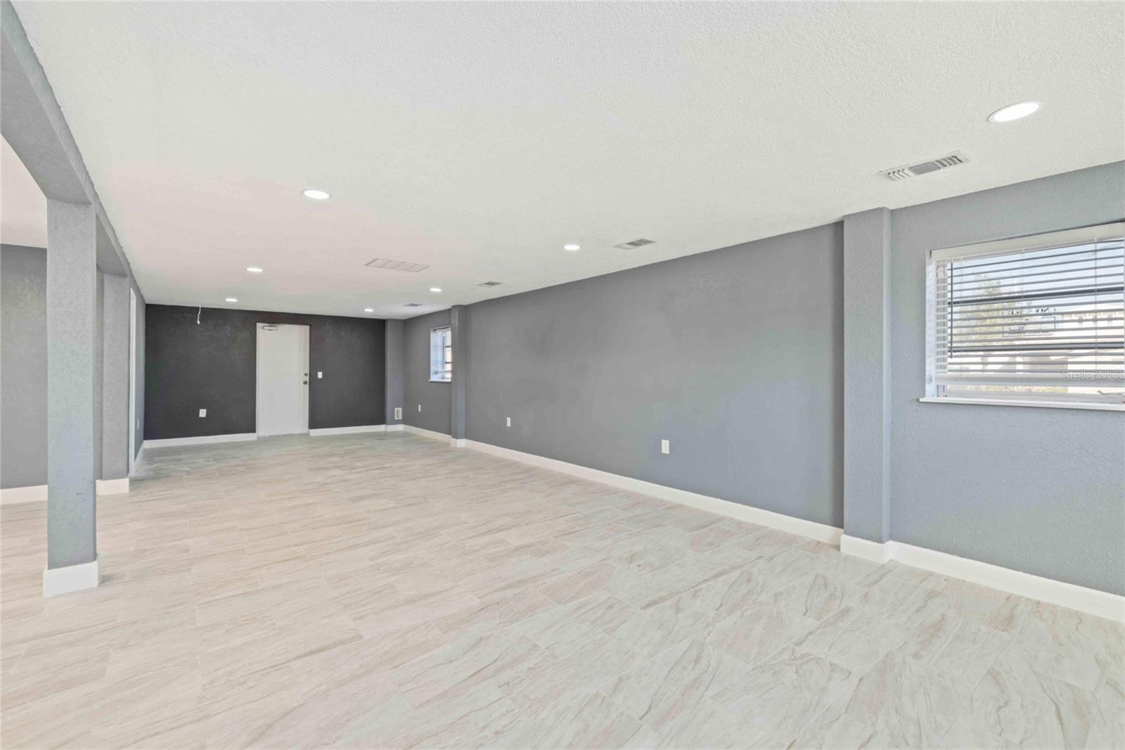 SAN CASA - Commercial Sale