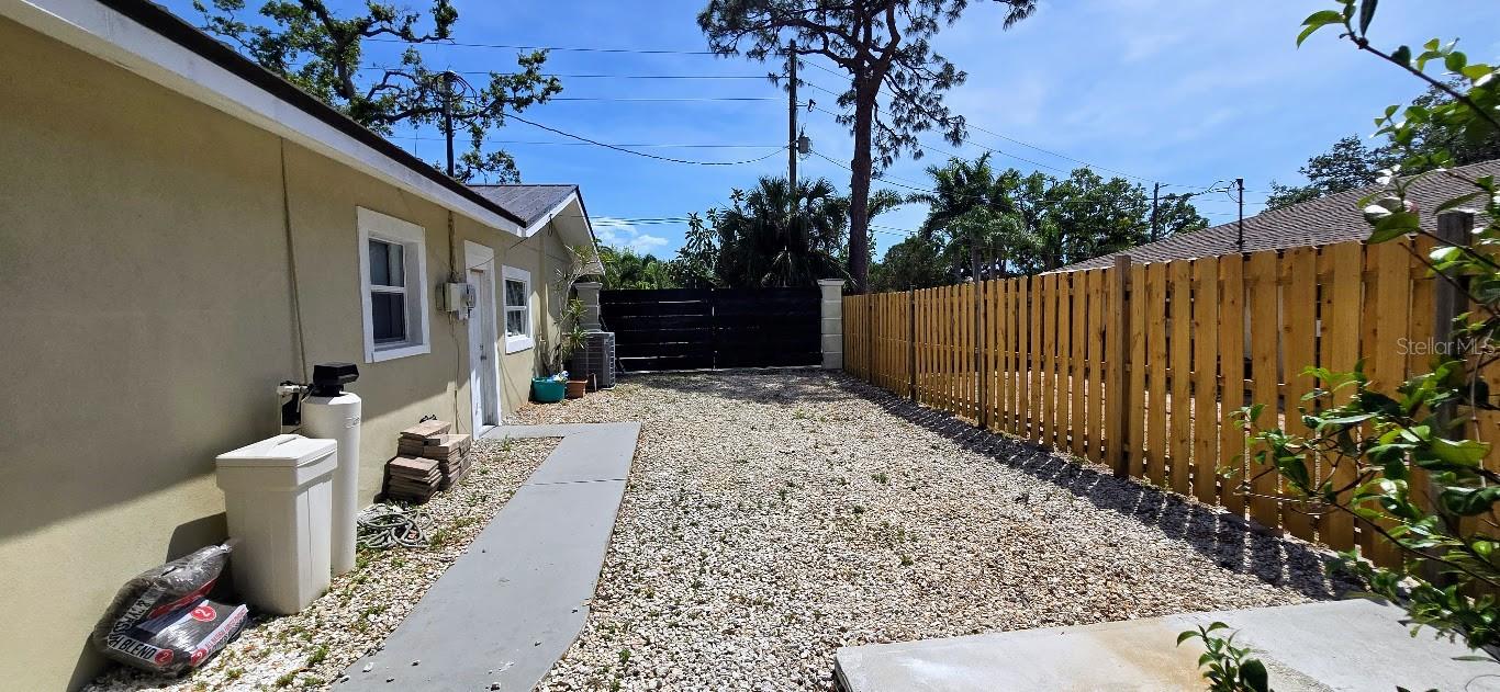 RIVER FOREST - Residential Lease