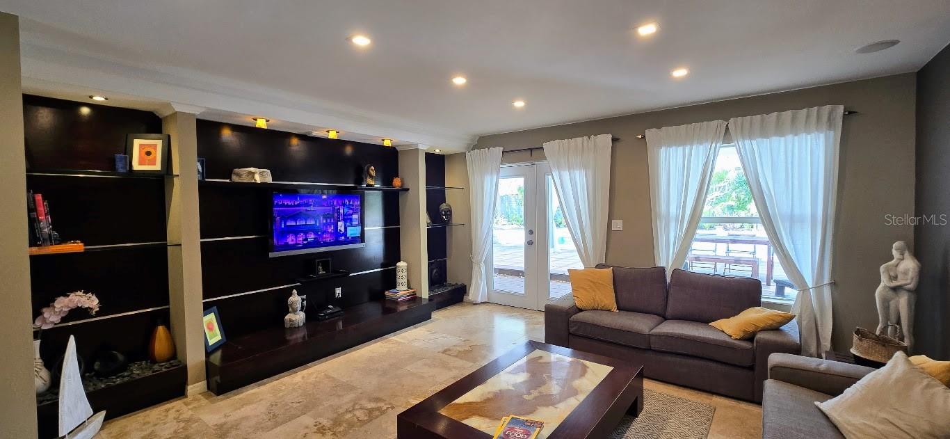 RIVER FOREST - Residential Lease