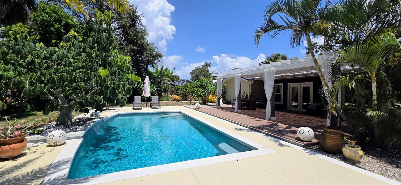 RIVER FOREST - Residential Lease