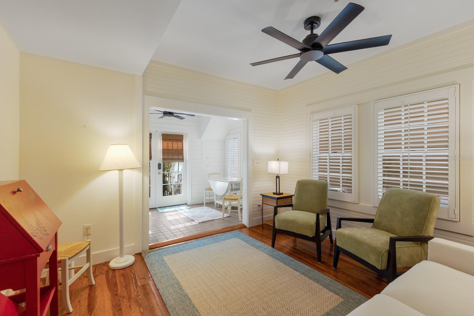370 EAST RAILROAD - Residential