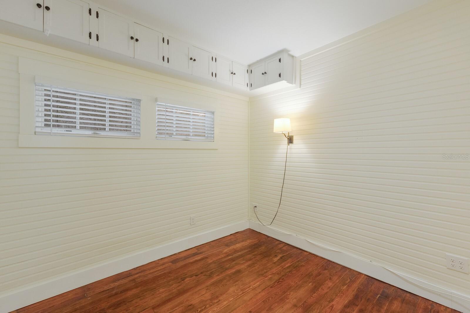 370 EAST RAILROAD - Residential