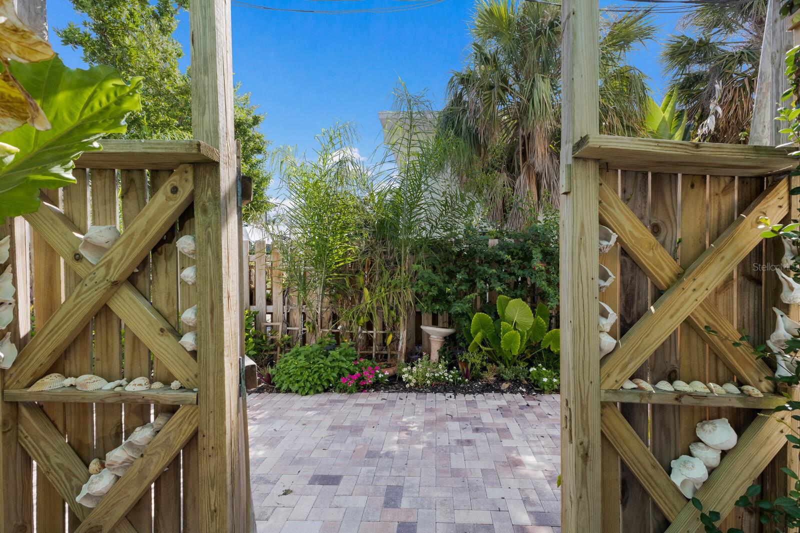 370 EAST RAILROAD - Residential