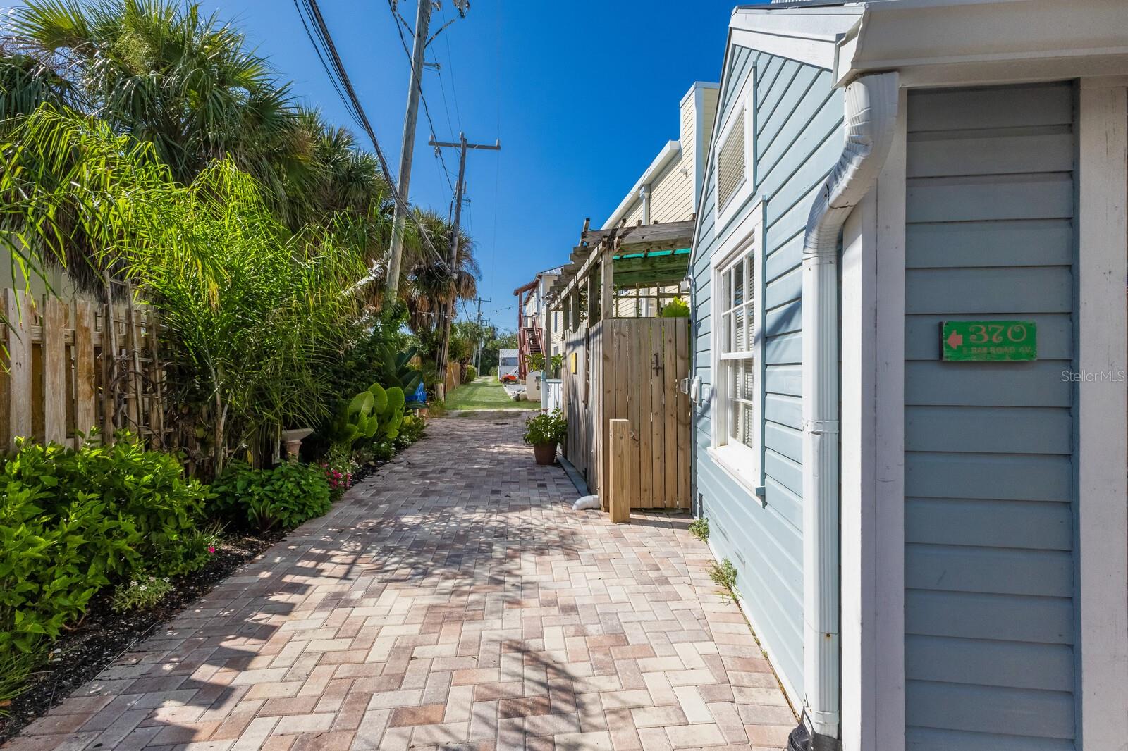 Search Properties for Sale 2 370 E RAILROAD AVENUE 1