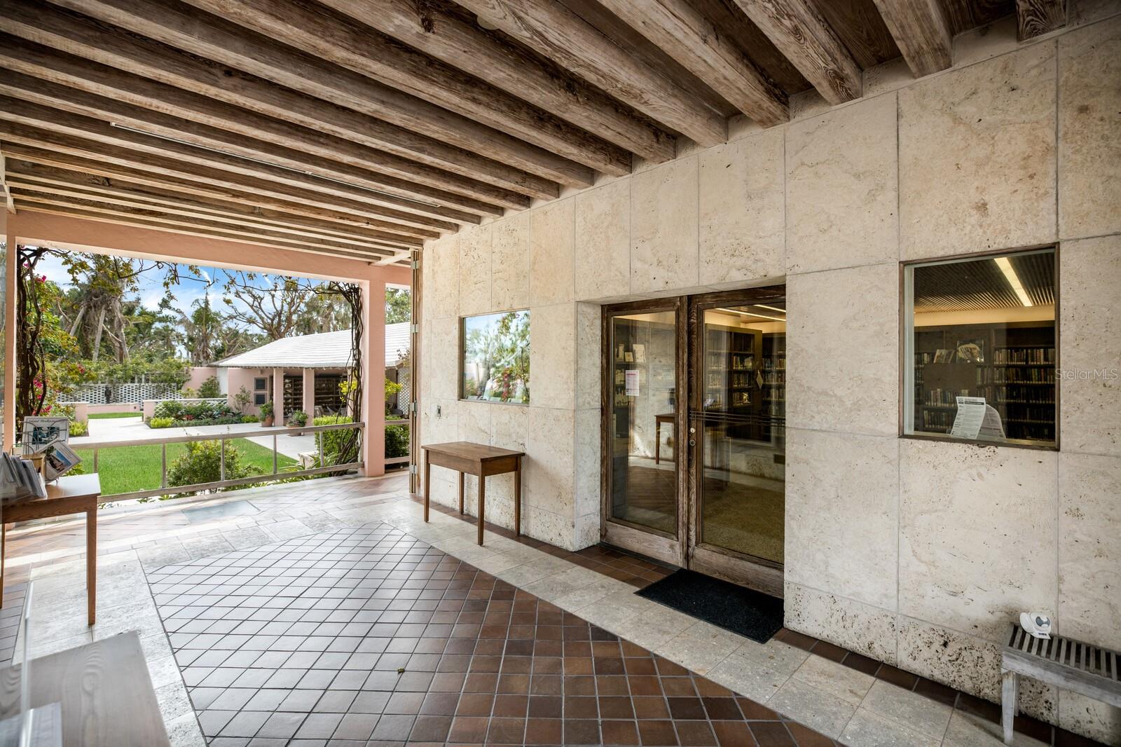 370 EAST RAILROAD - Residential