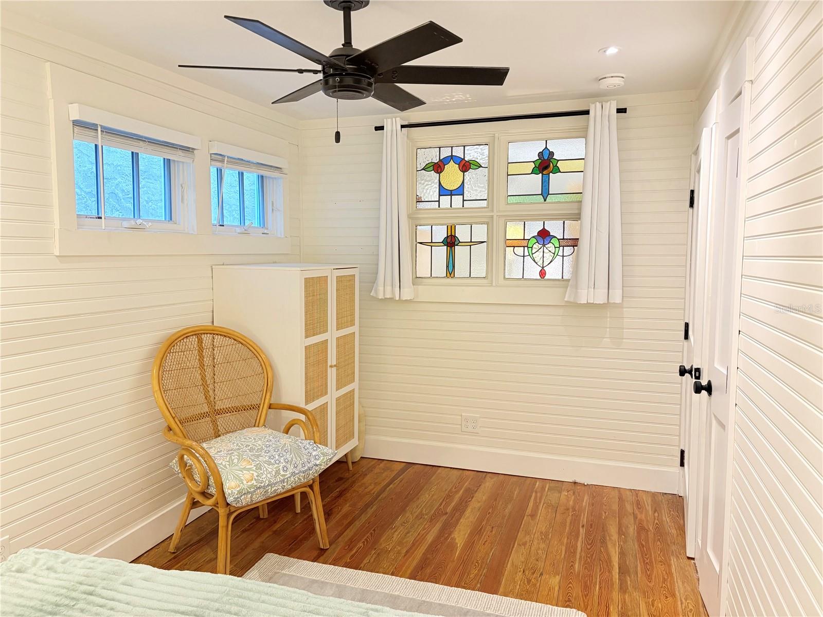 370 EAST RAILROAD - Residential