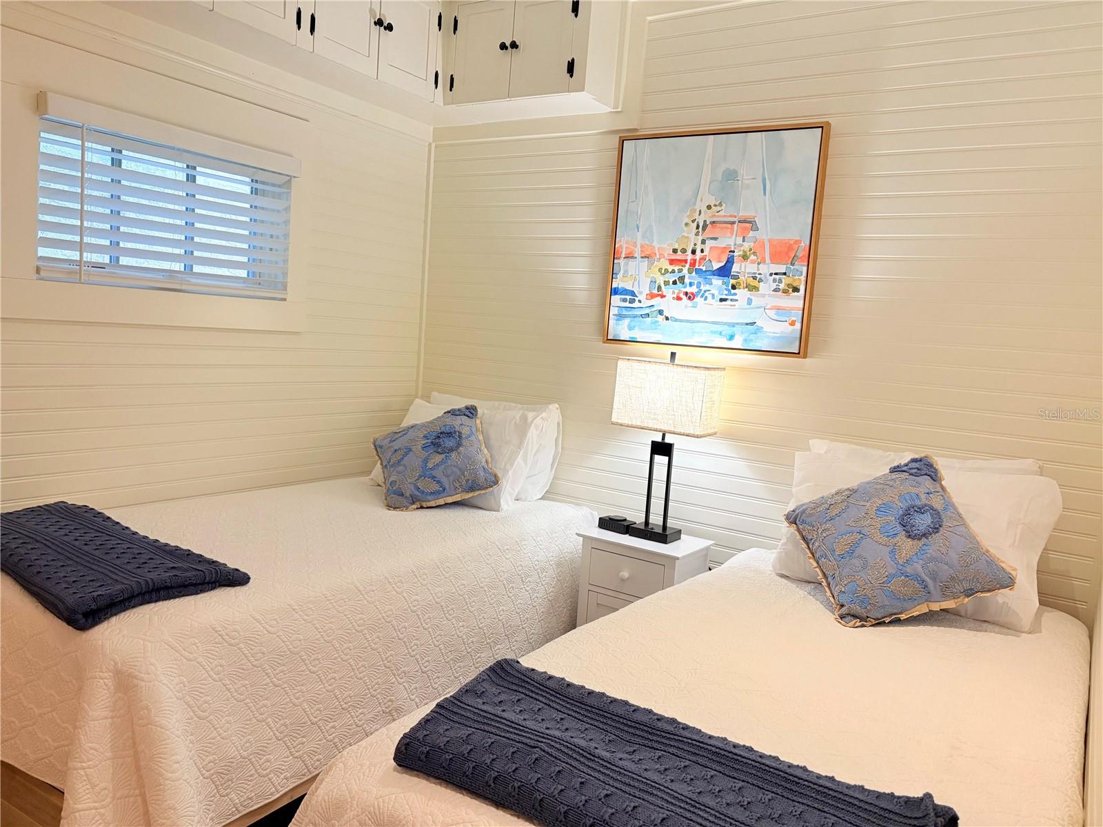 370 EAST RAILROAD - Residential