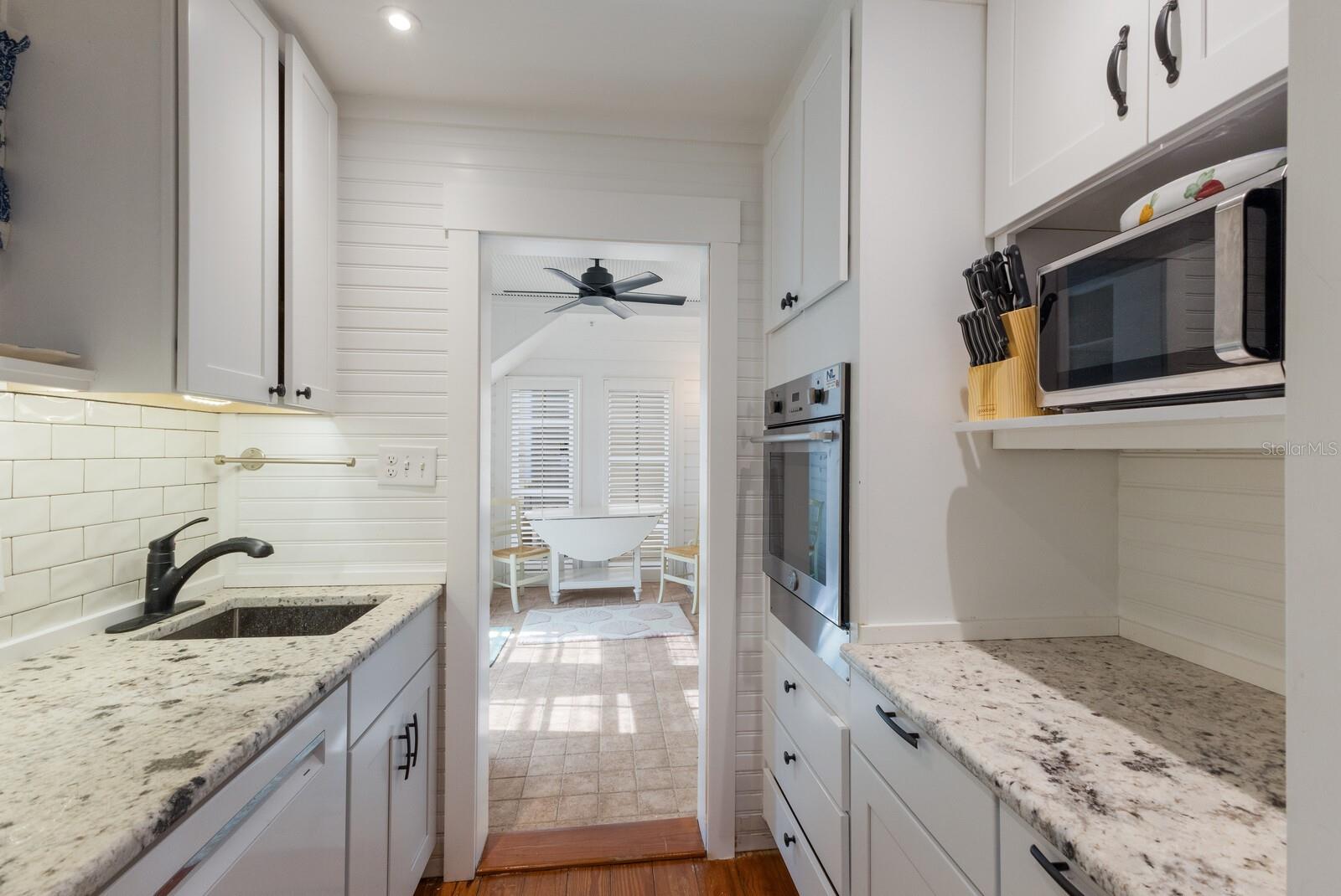 370 EAST RAILROAD - Residential