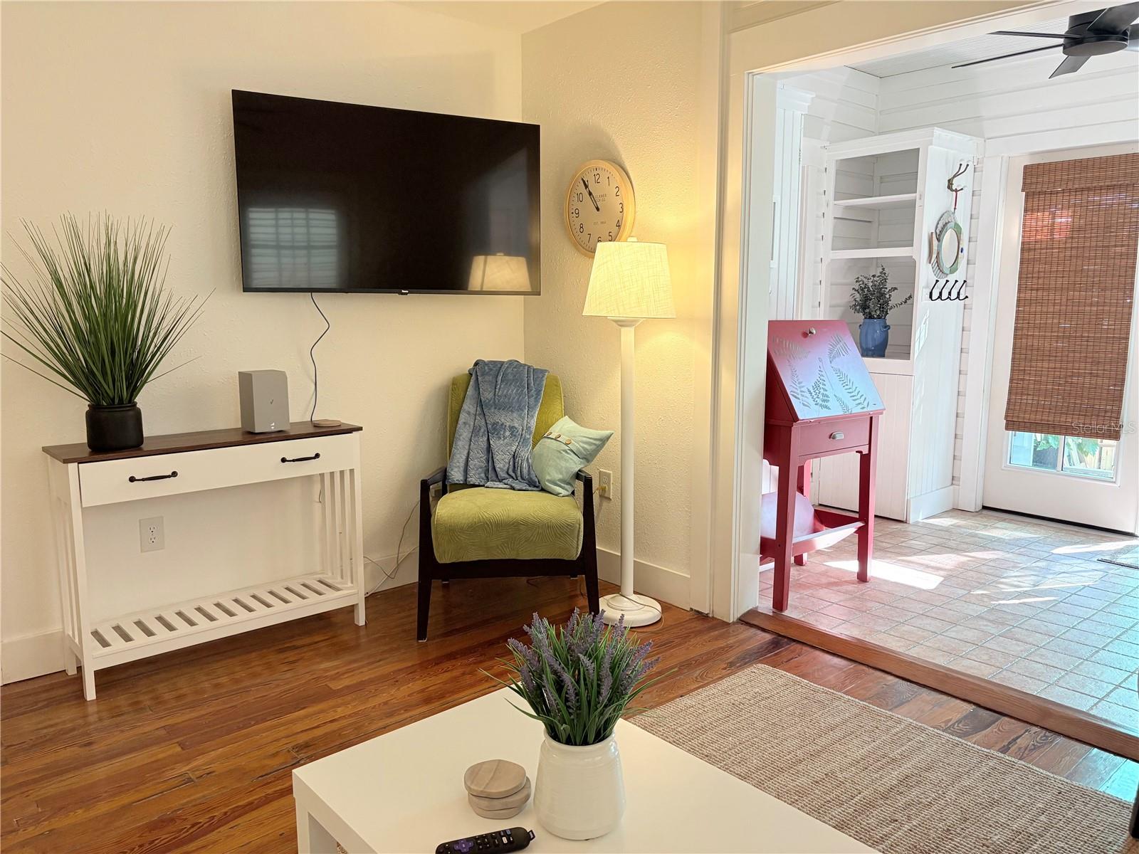 370 EAST RAILROAD - Residential