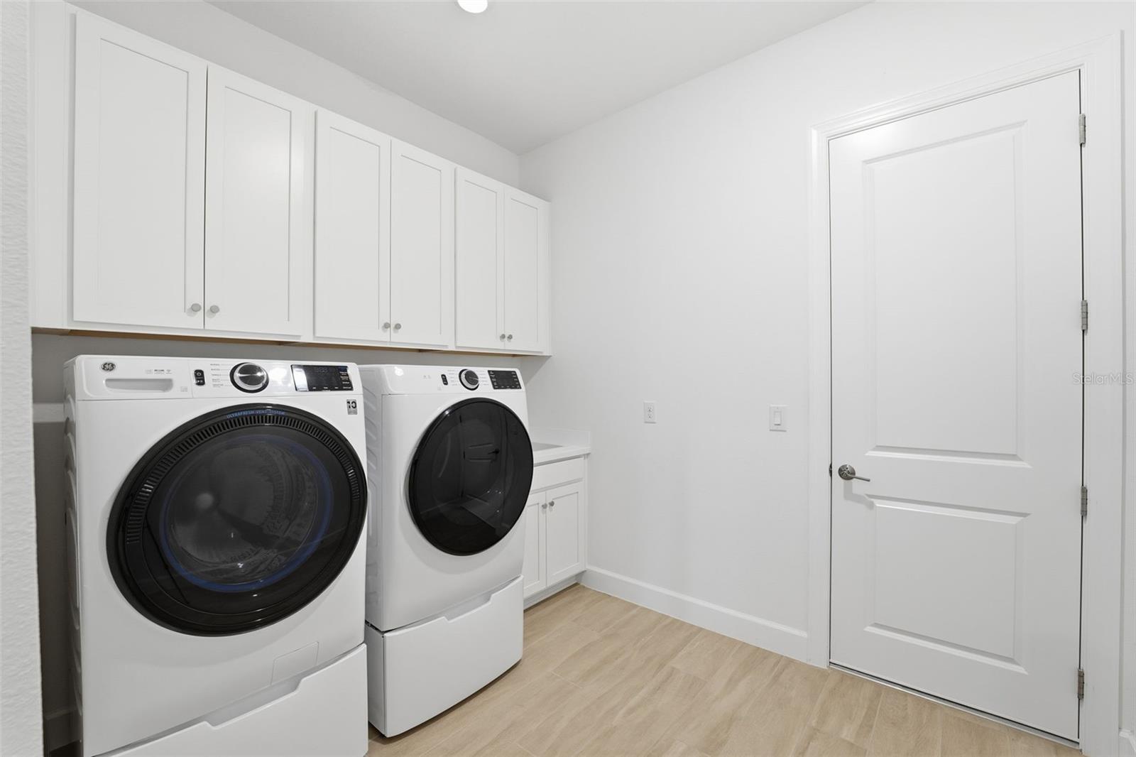 ESPLANADE/WIREGRASS RANCH PHS - Residential