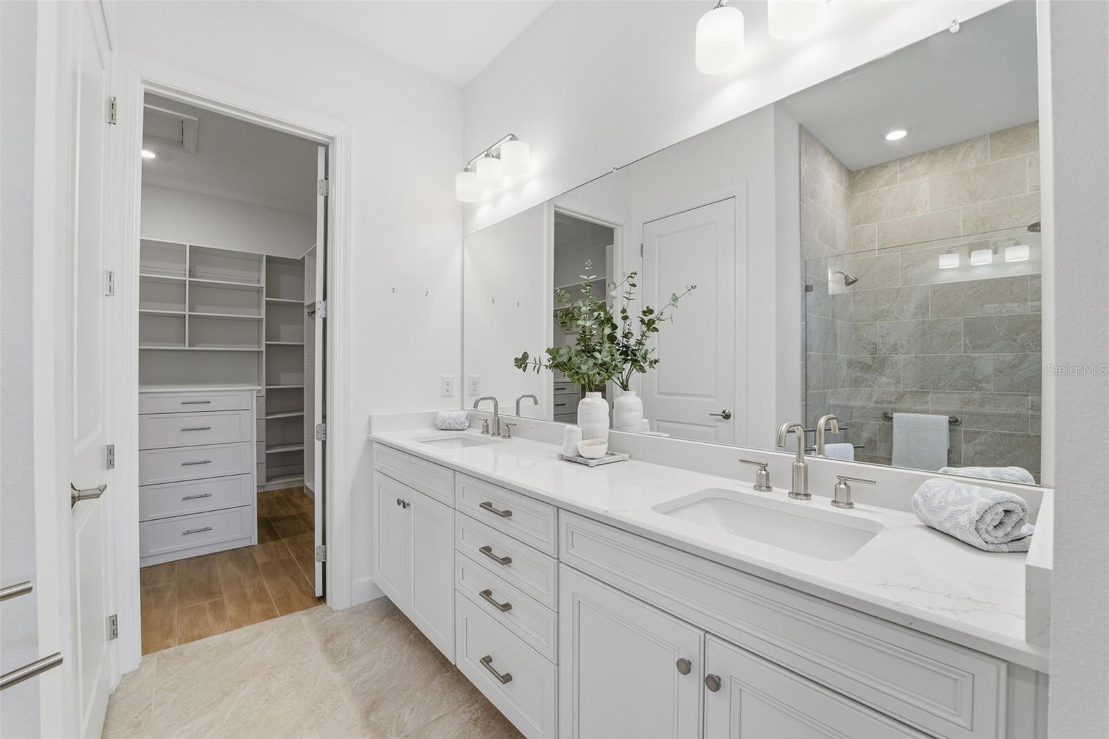 ESPLANADE/WIREGRASS RANCH PHS - Residential