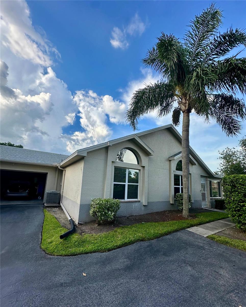 801 SILVERTHORN LANE