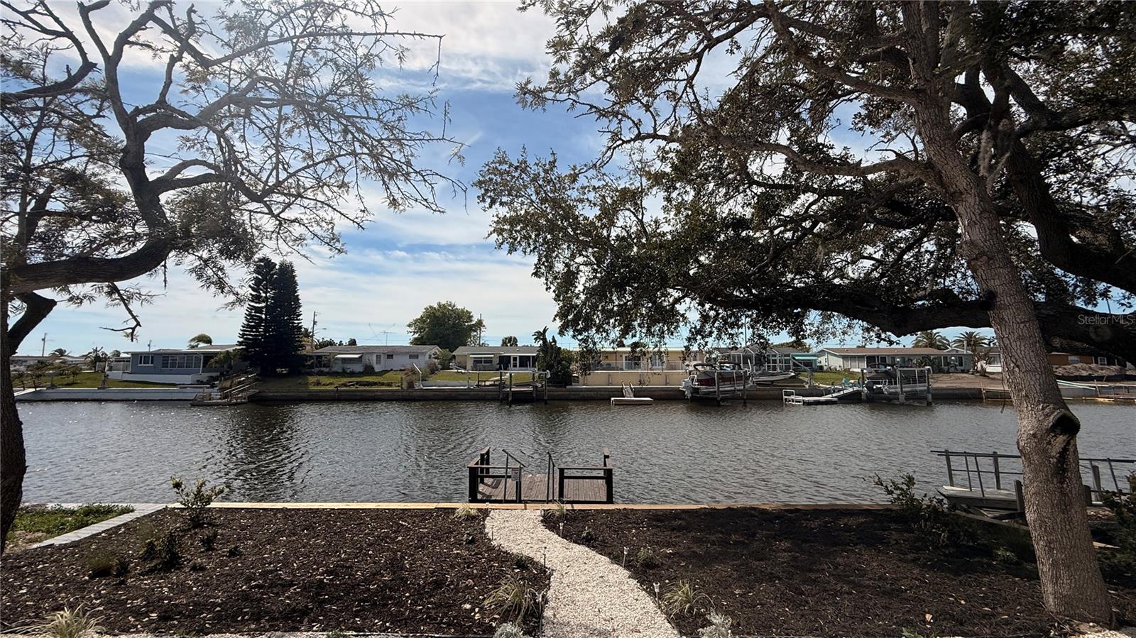 LEISURE BEACH - Residential Income