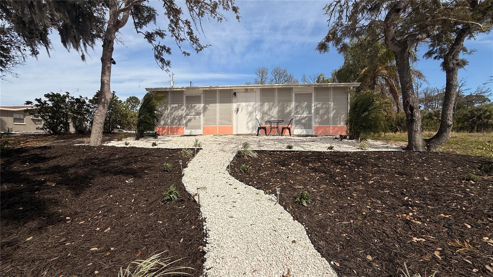 LEISURE BEACH - Residential Income