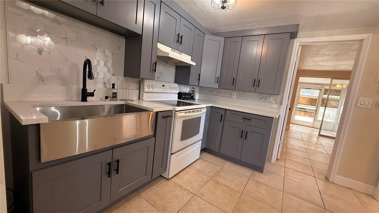 LEISURE BEACH - Residential Income