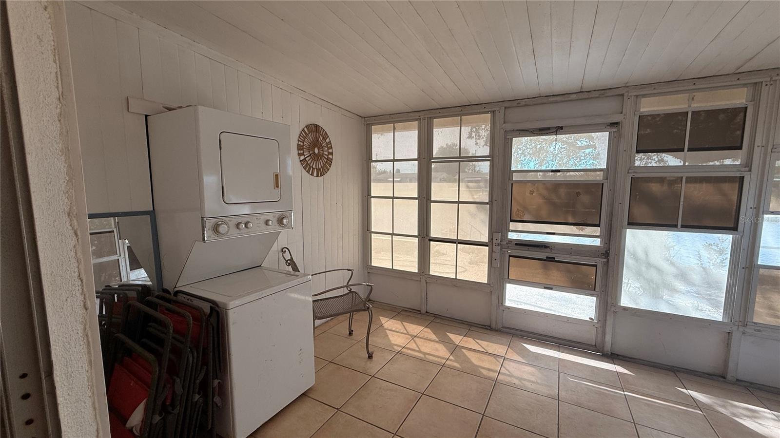 LEISURE BEACH - Residential Income