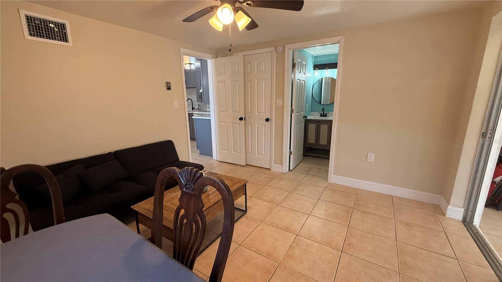 LEISURE BEACH - Residential Income