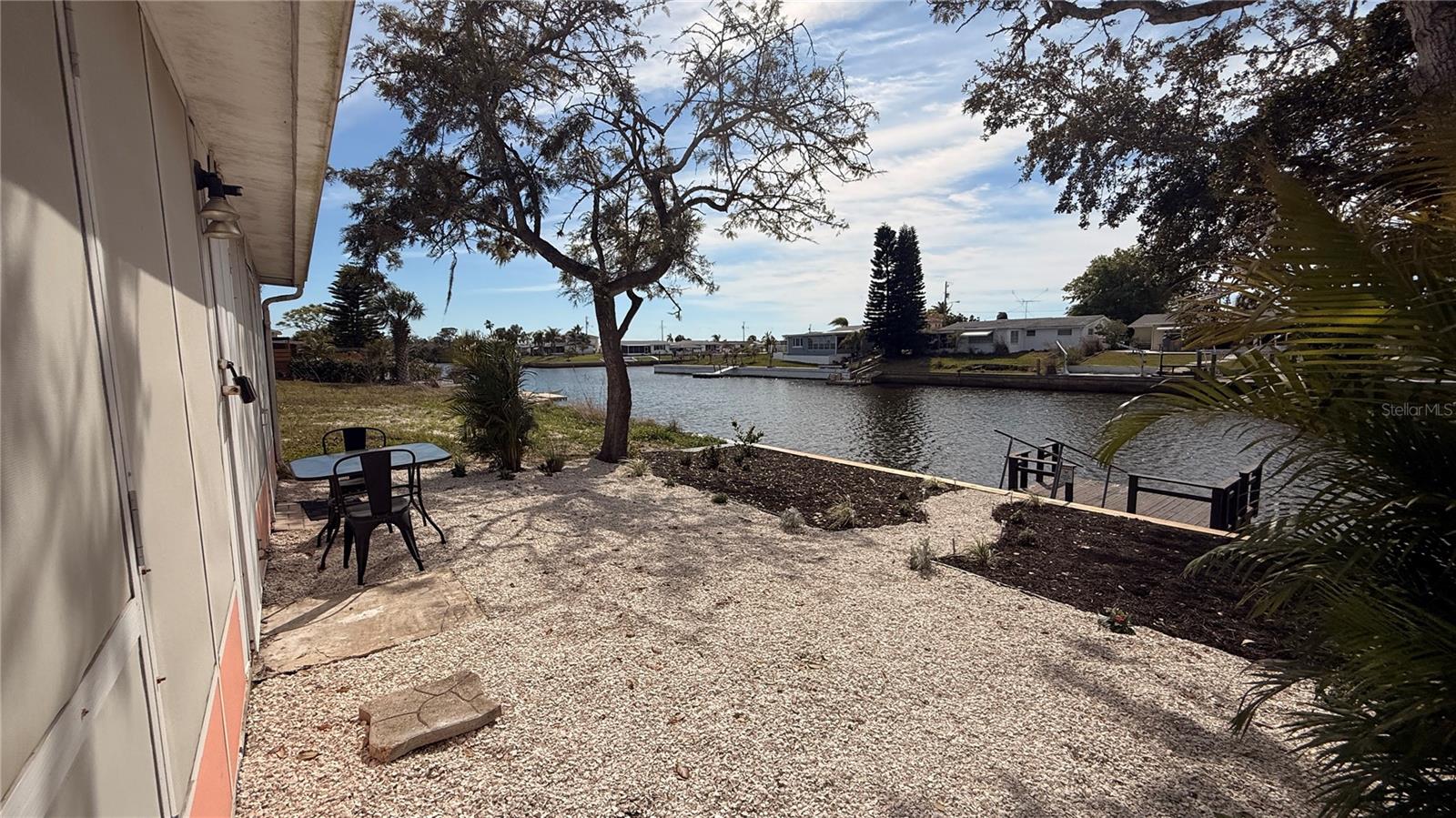 LEISURE BEACH - Residential Income