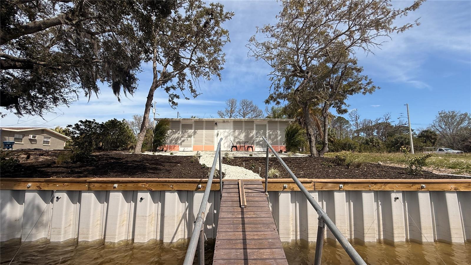 LEISURE BEACH - Residential Income