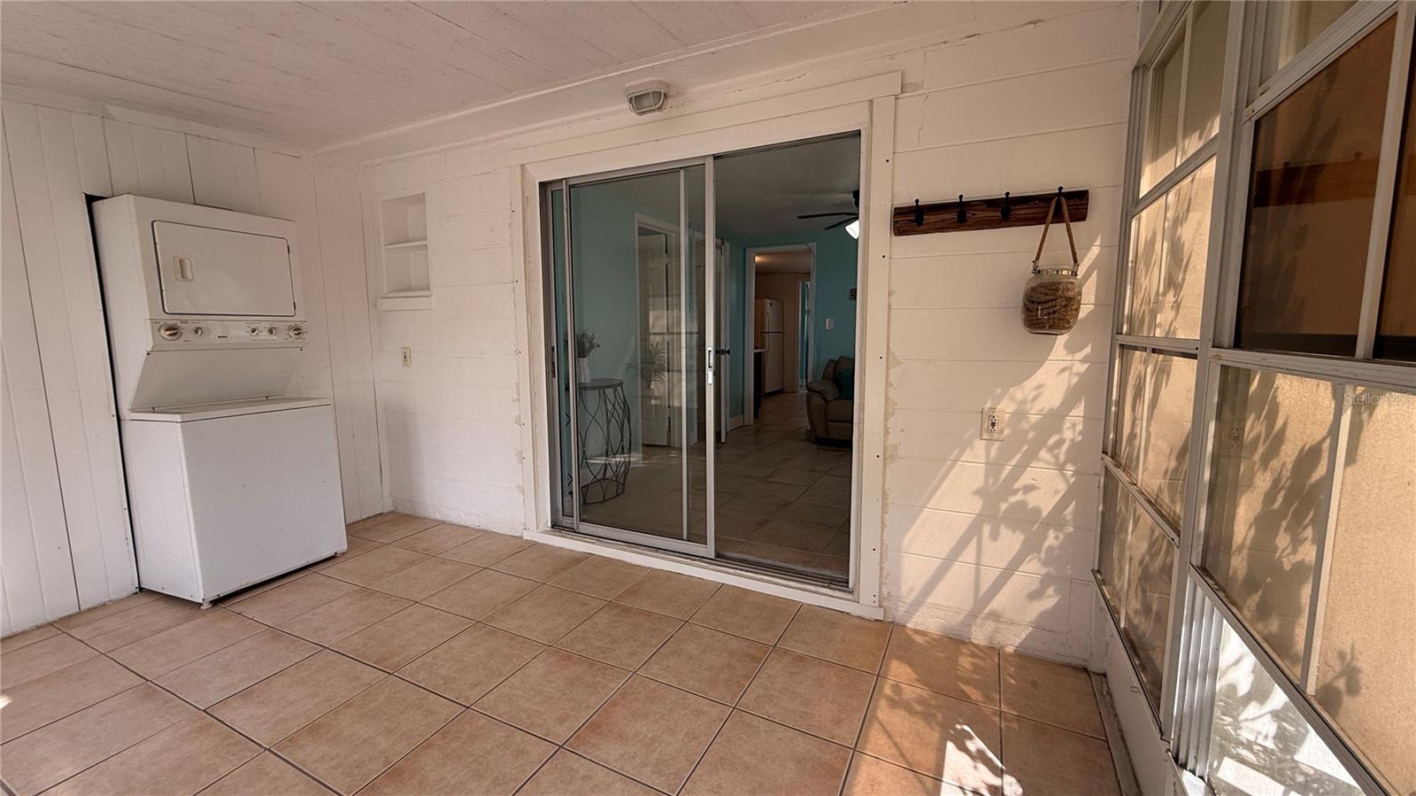 LEISURE BEACH - Residential Income