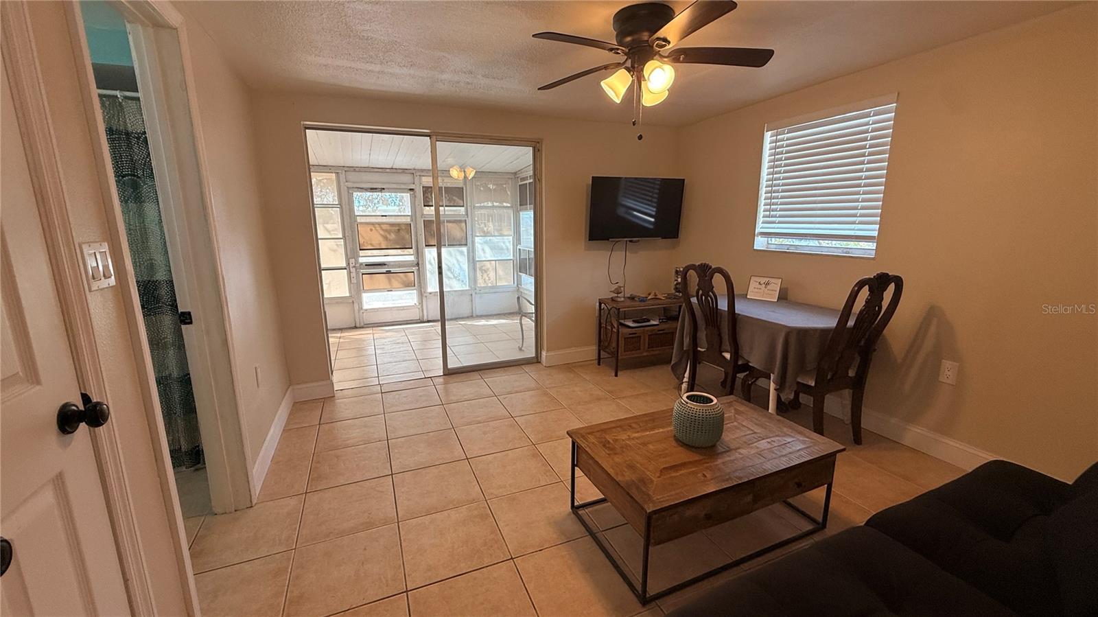 LEISURE BEACH - Residential Income