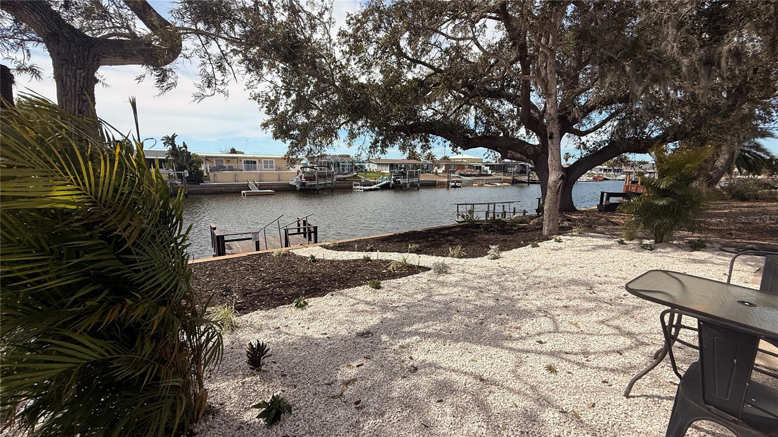 LEISURE BEACH - Residential Income