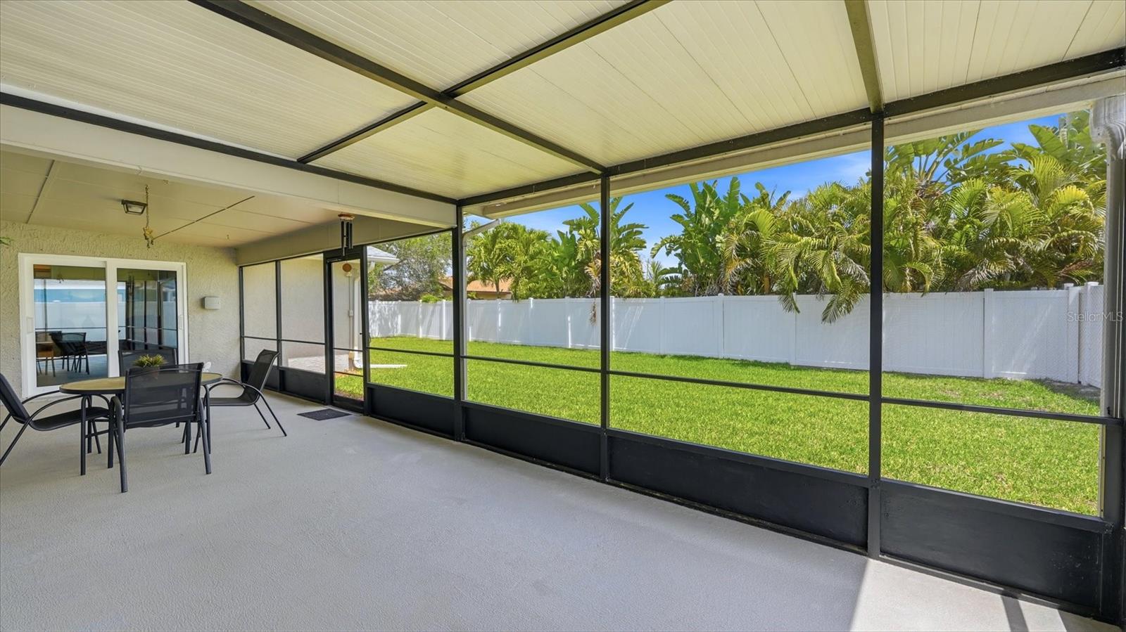 POINTE WEST - Residential