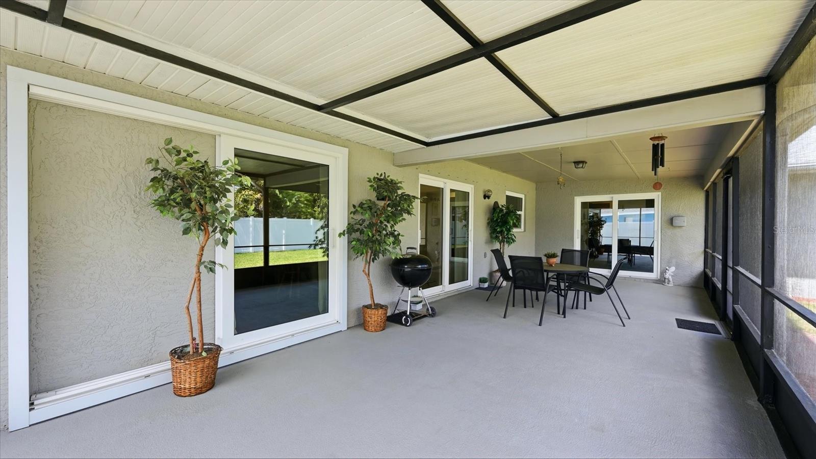 POINTE WEST - Residential