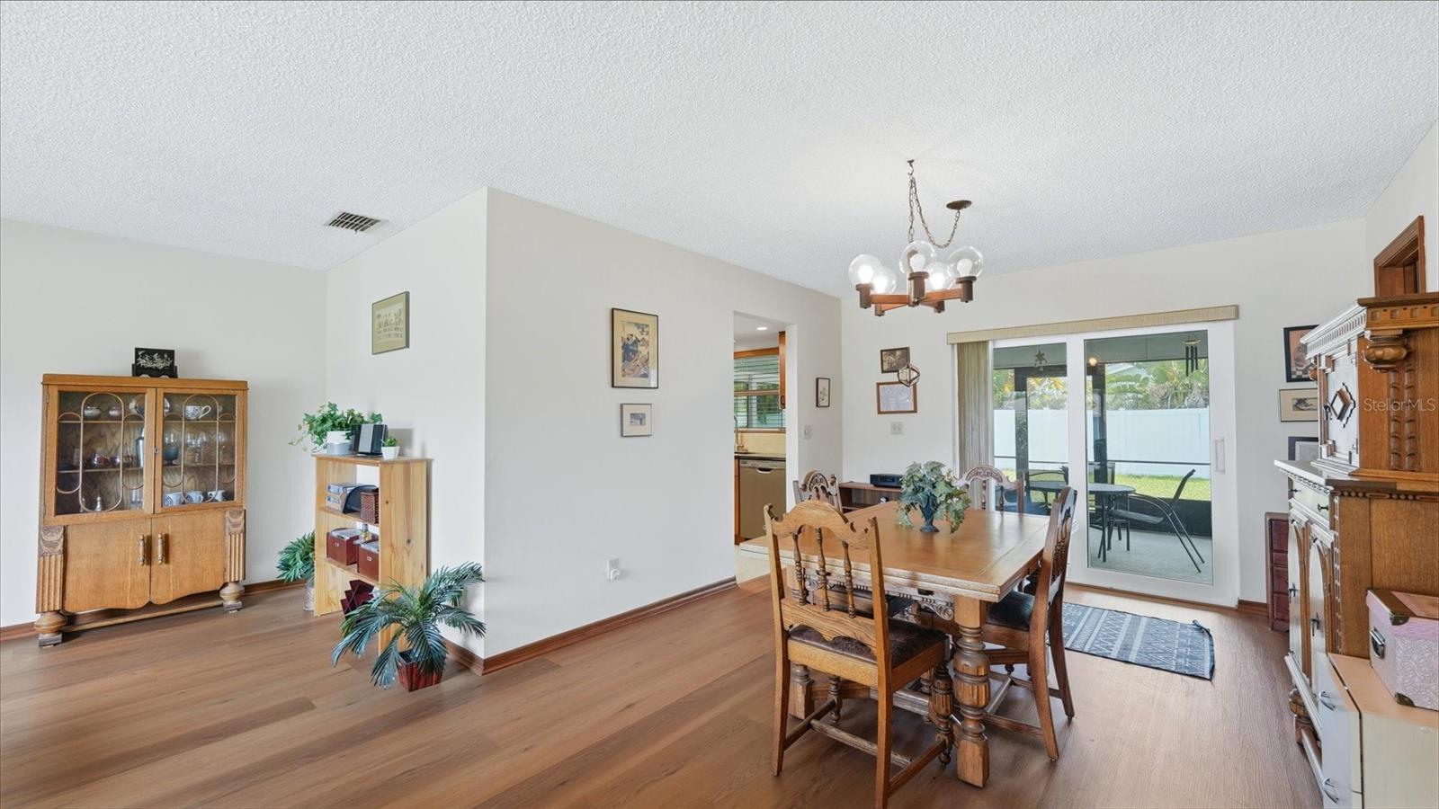 POINTE WEST - Residential