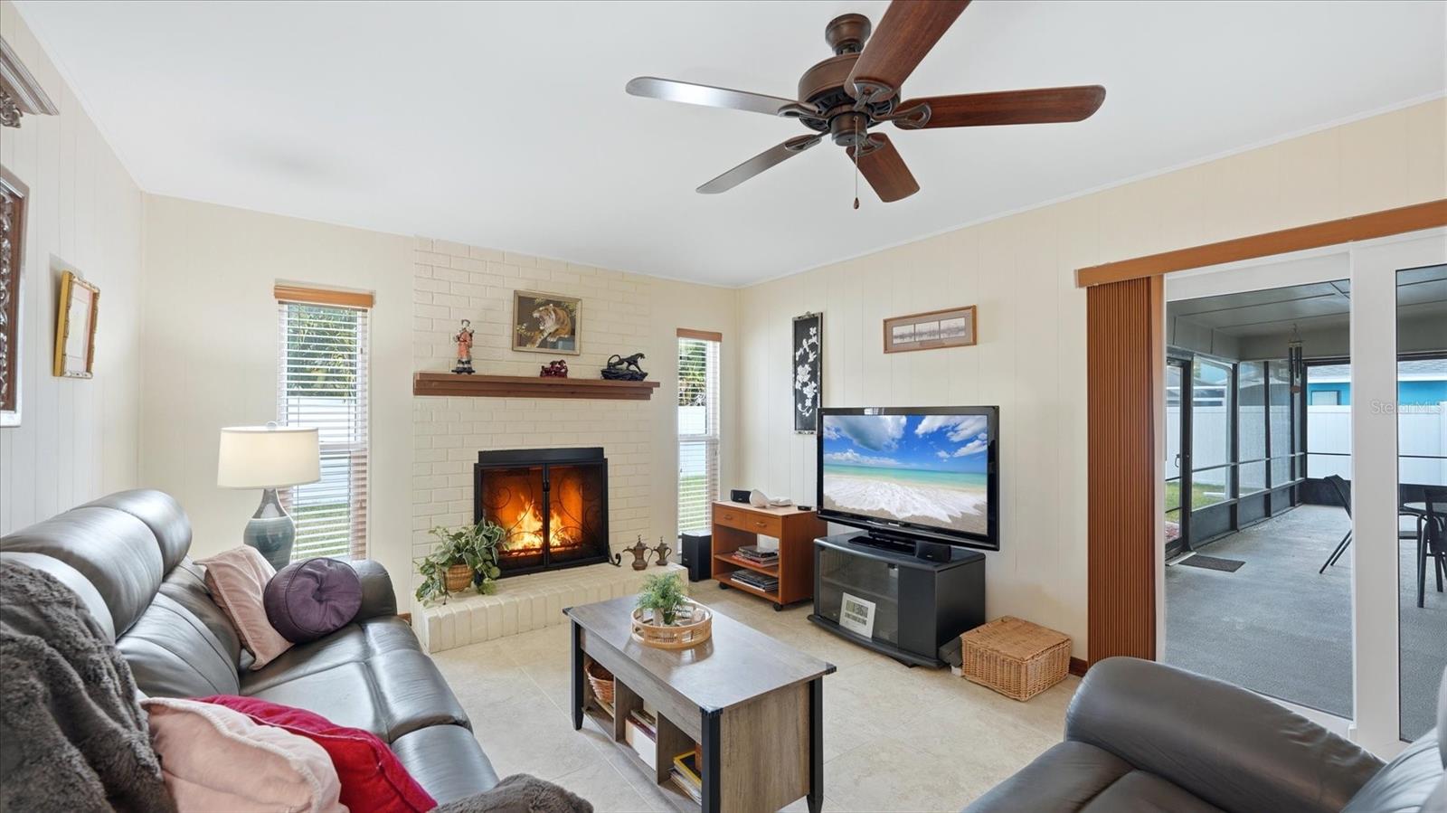 POINTE WEST - Residential