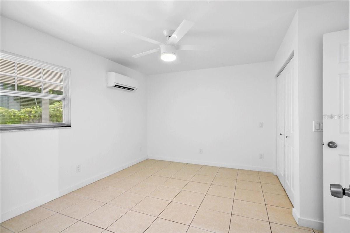 LAKE SARASOTA - Residential