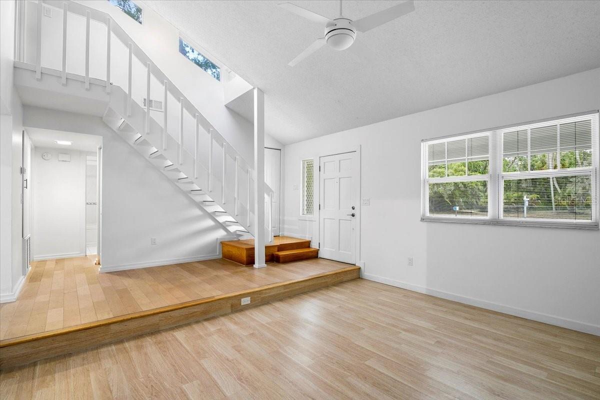 LAKE SARASOTA - Residential