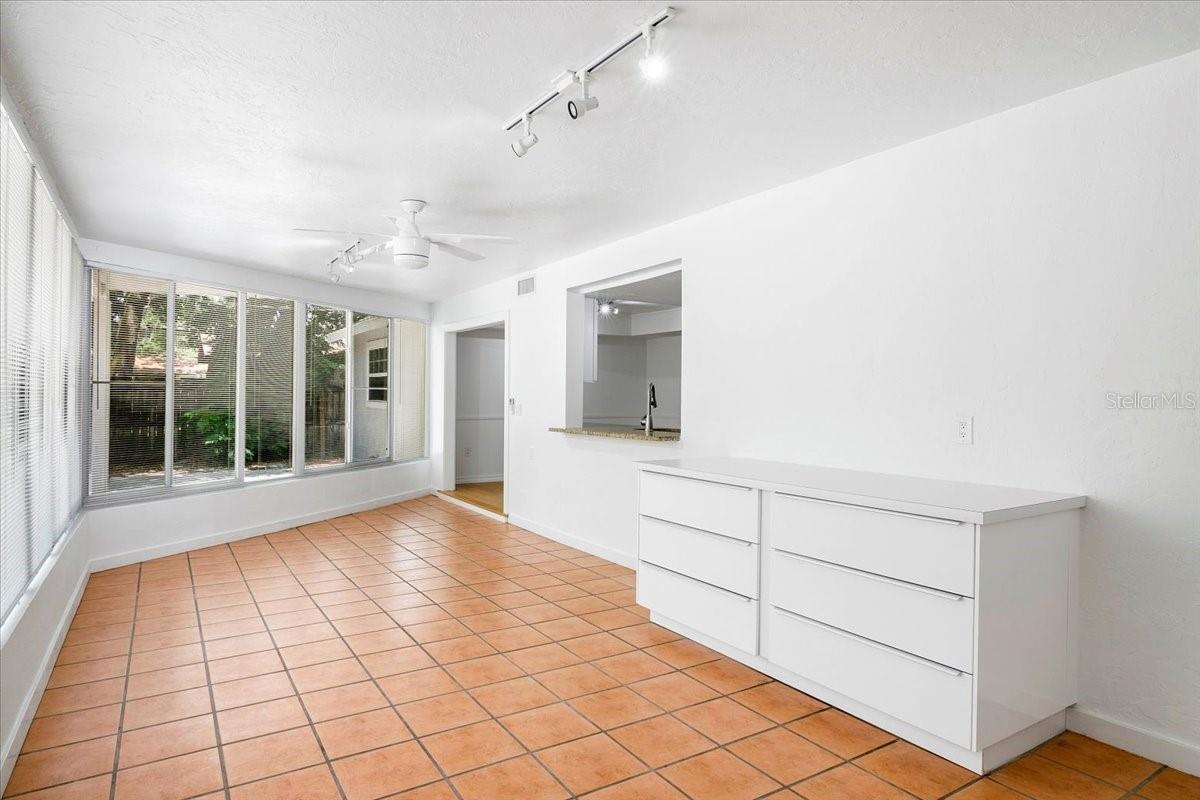 LAKE SARASOTA - Residential