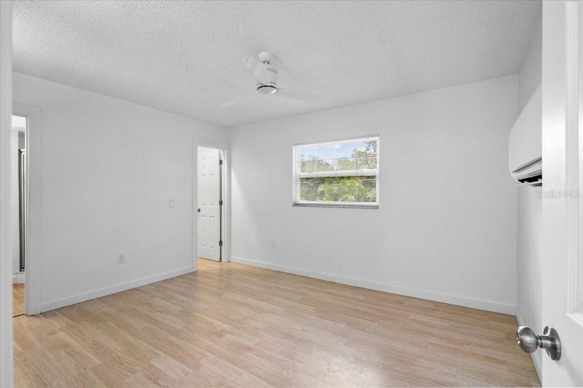 LAKE SARASOTA - Residential