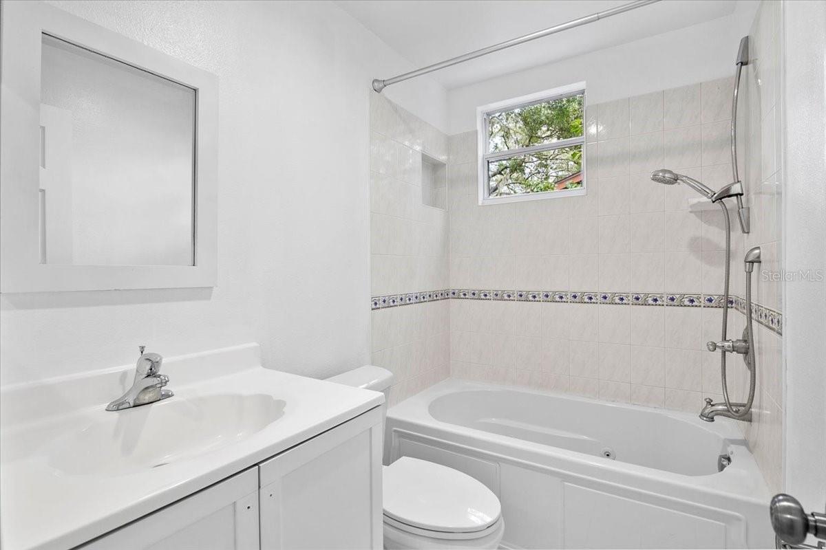 LAKE SARASOTA - Residential