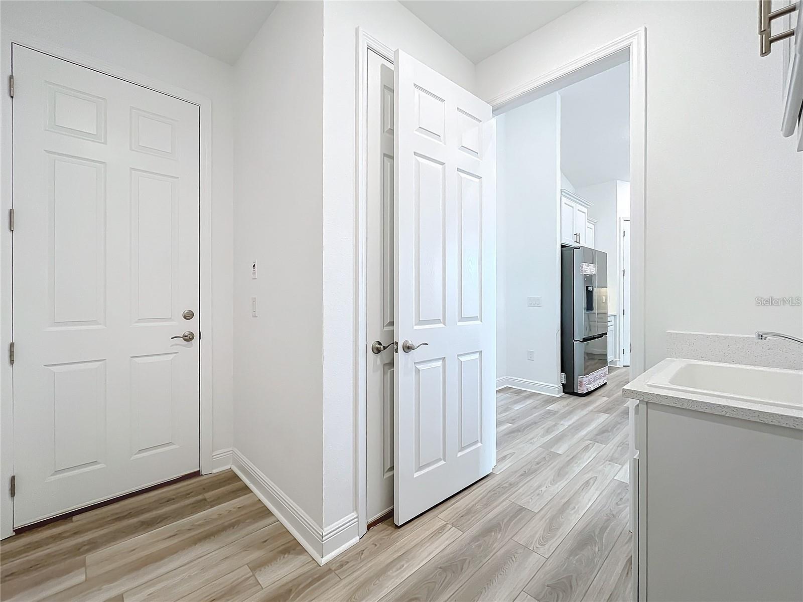 LAKES OF MOUNT DORA - Residential