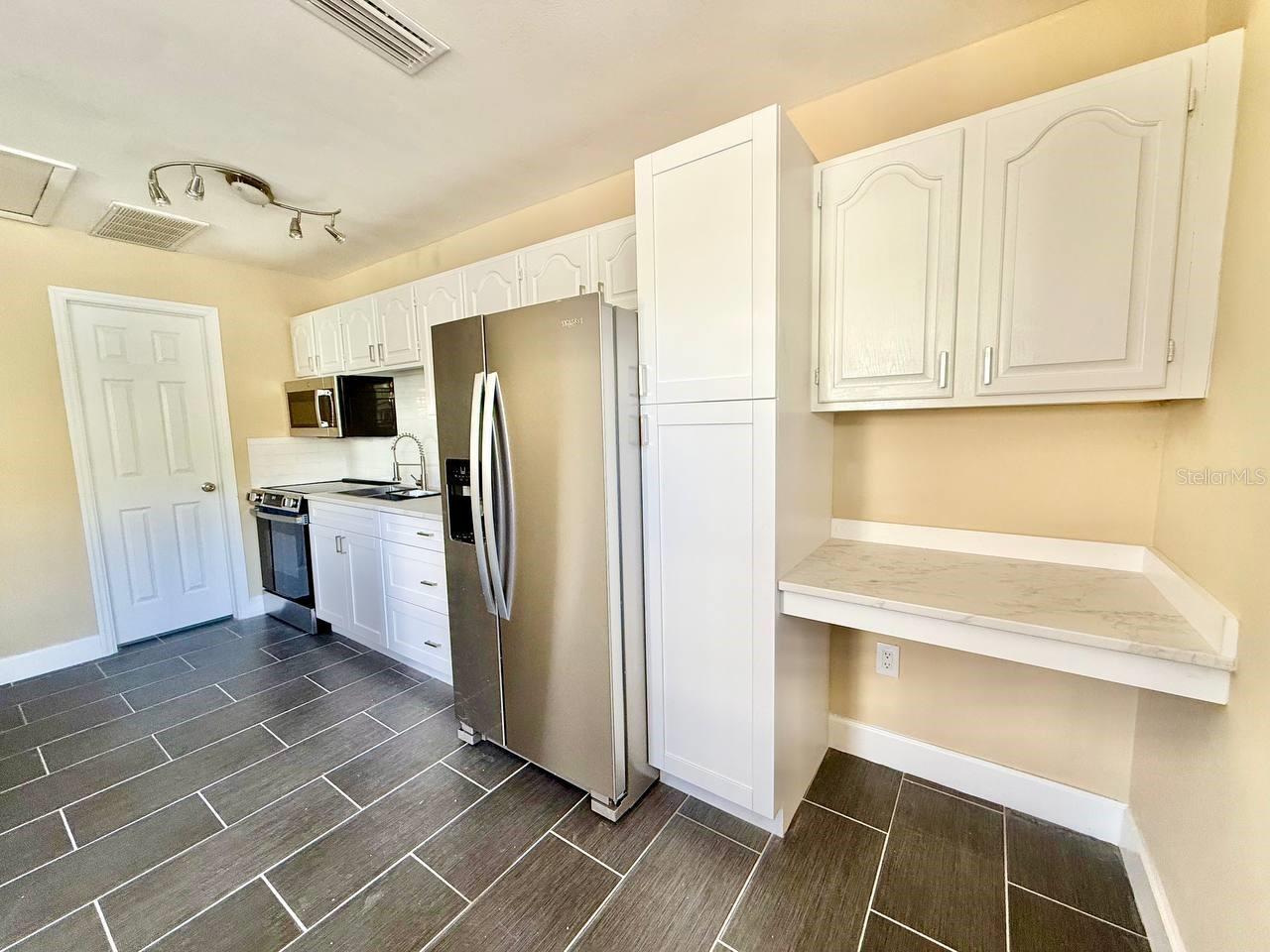 NORTH MADEIRA SHORES - Residential Lease