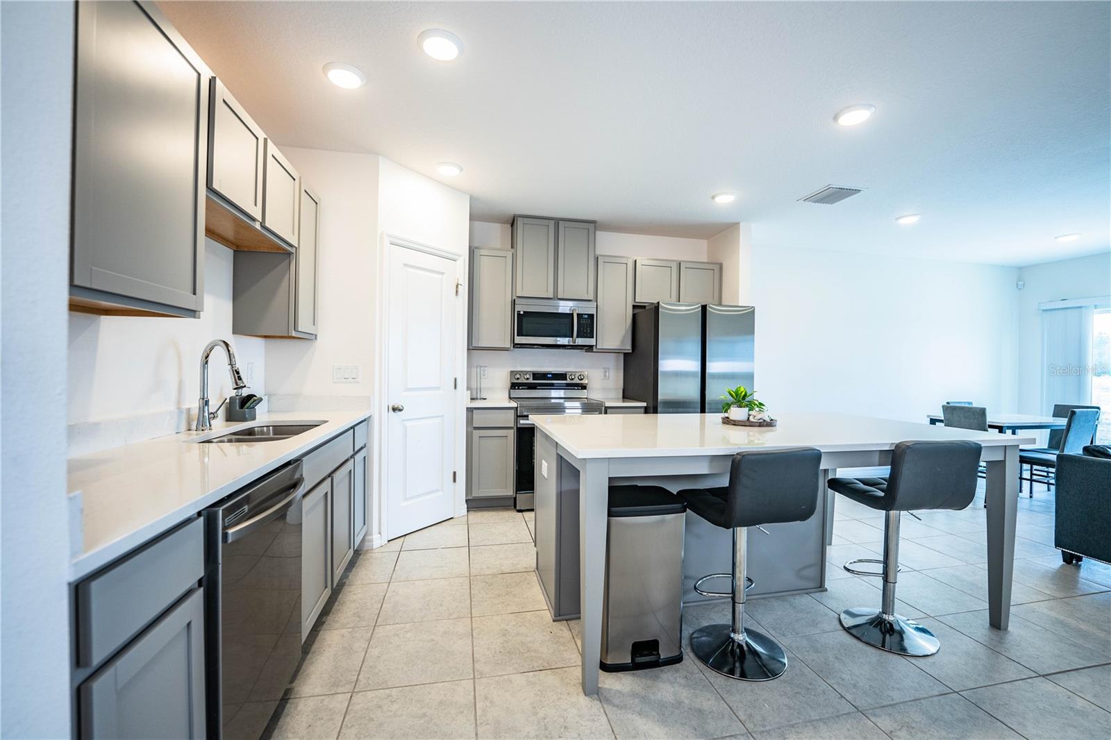 ONE COLLEGE PLACE - Residential Lease