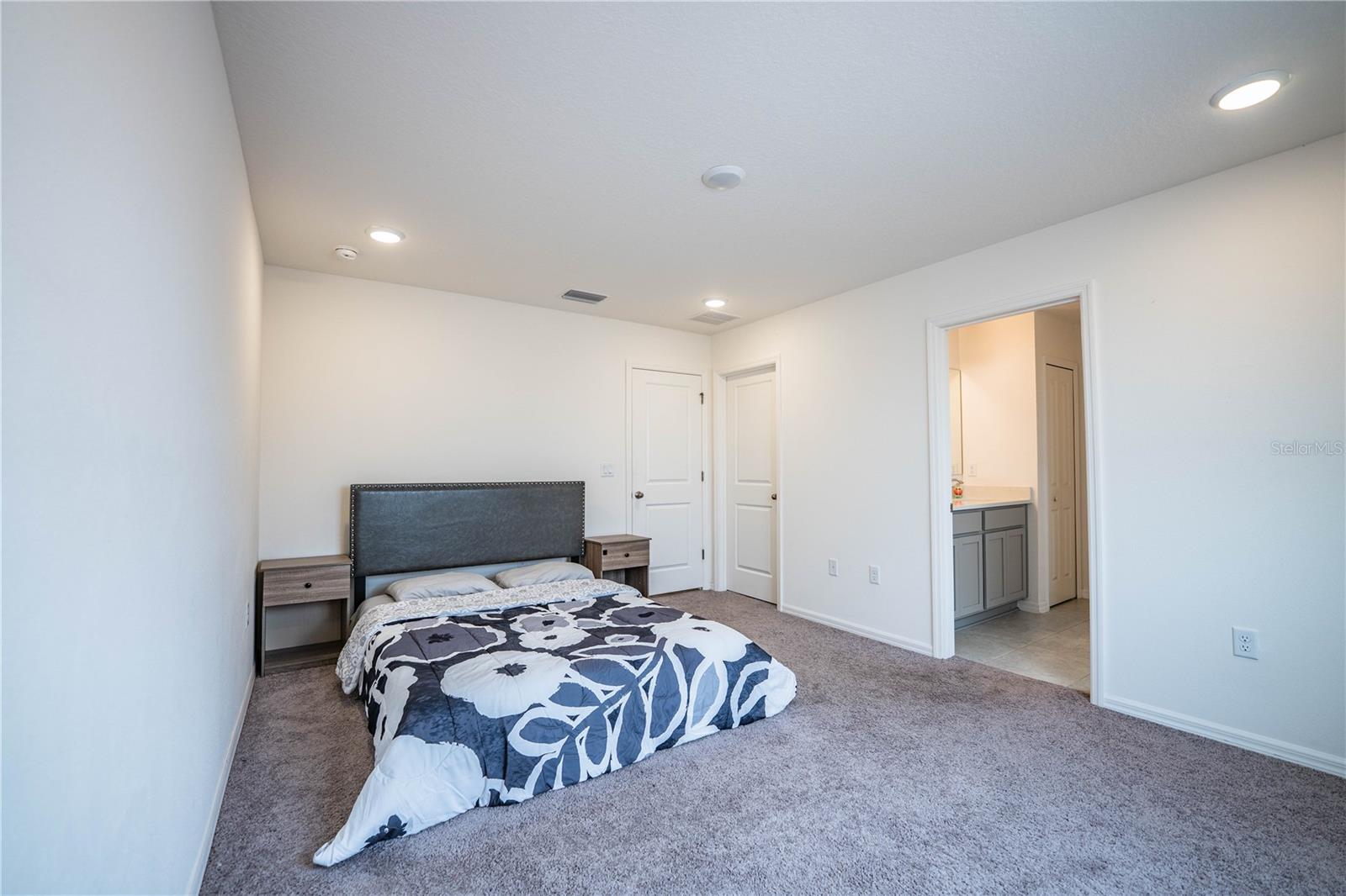 ONE COLLEGE PLACE - Residential Lease