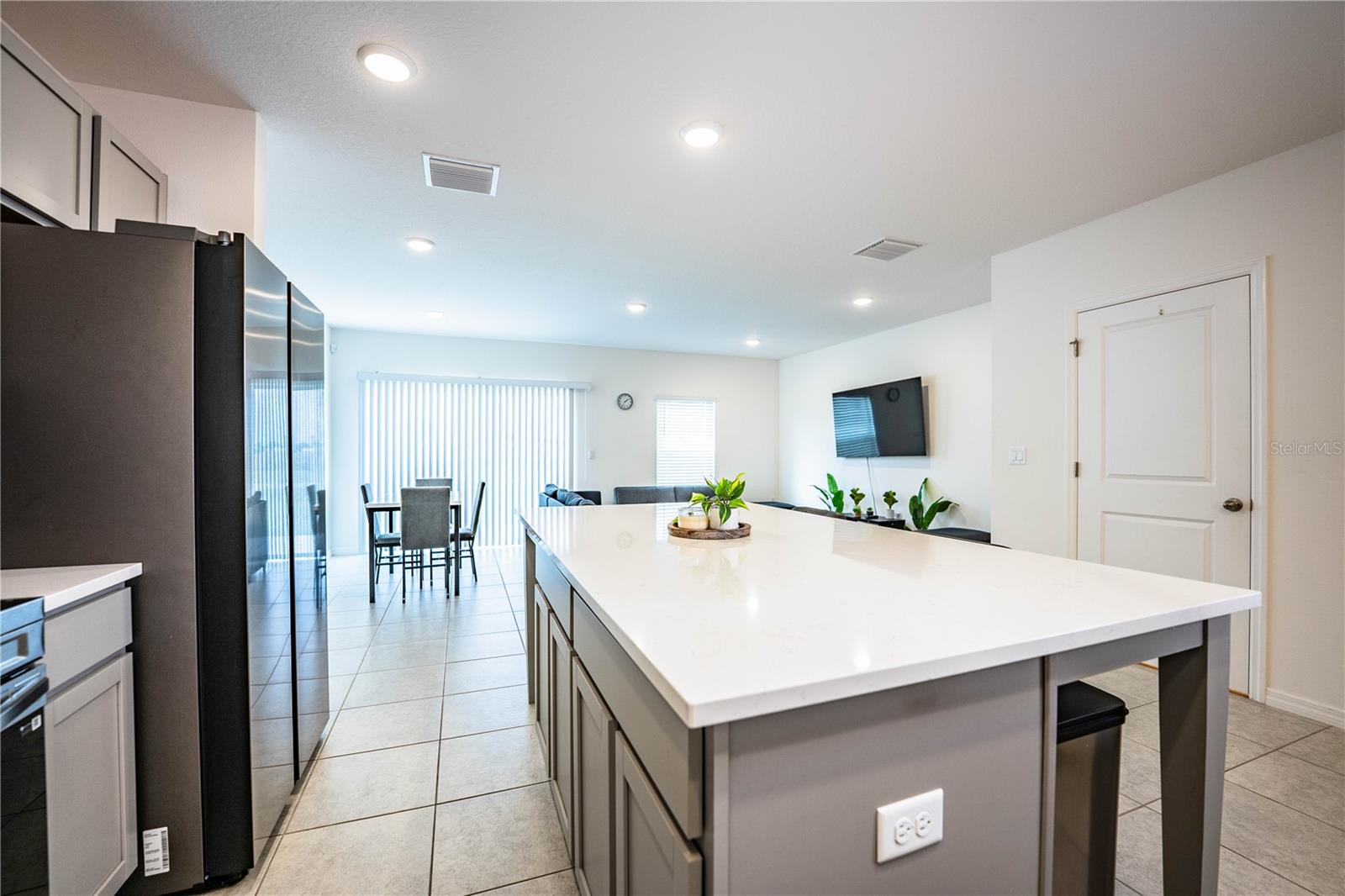 ONE COLLEGE PLACE - Residential Lease