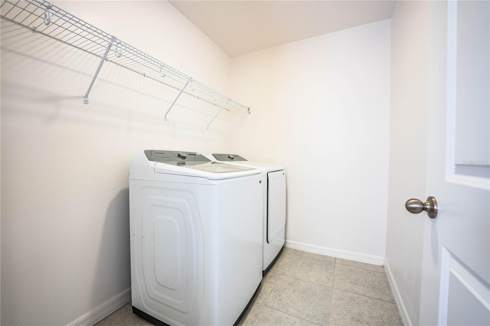 ONE COLLEGE PLACE - Residential Lease